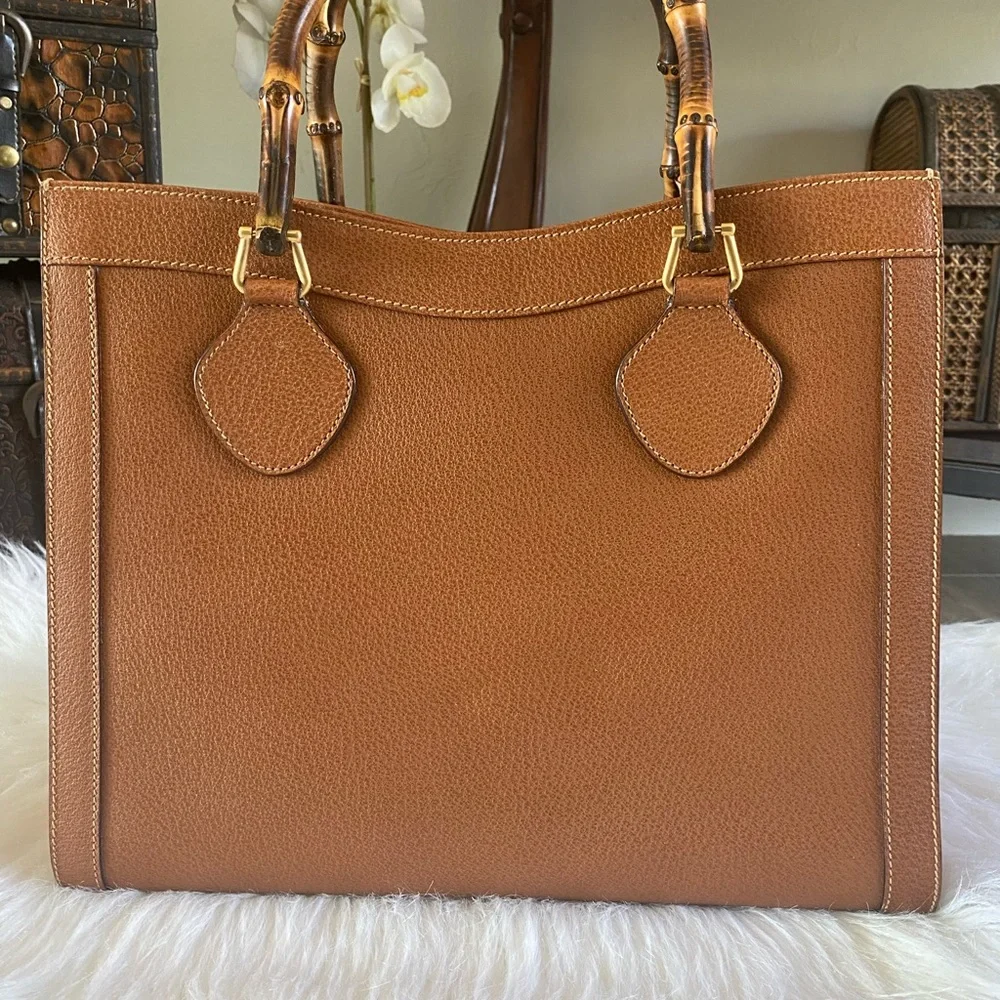💯% authentic vintage gucci diana bamboo bag